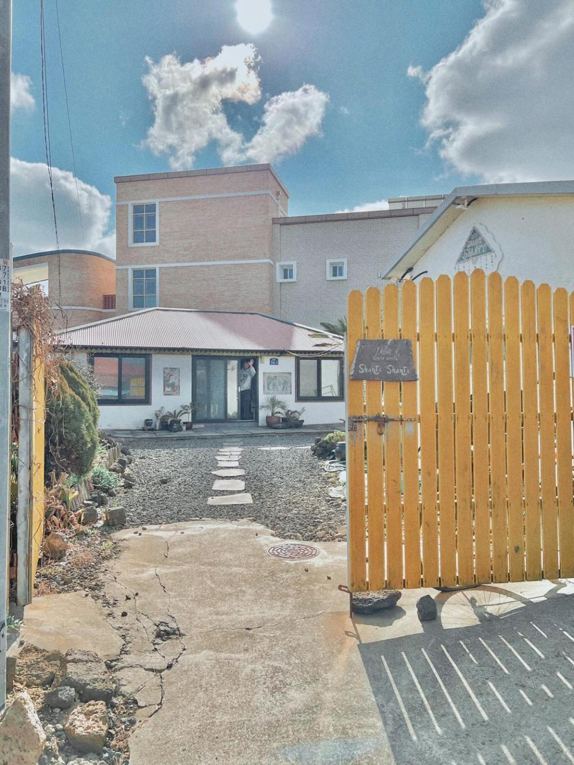 Shanti Shanti Guest House Jeju Dış mekan fotoğraf